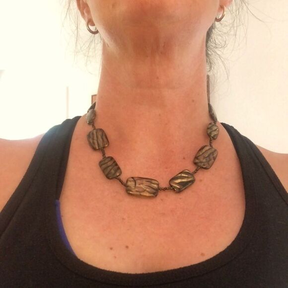 Fun statement necklace - Picture 2 of 5
